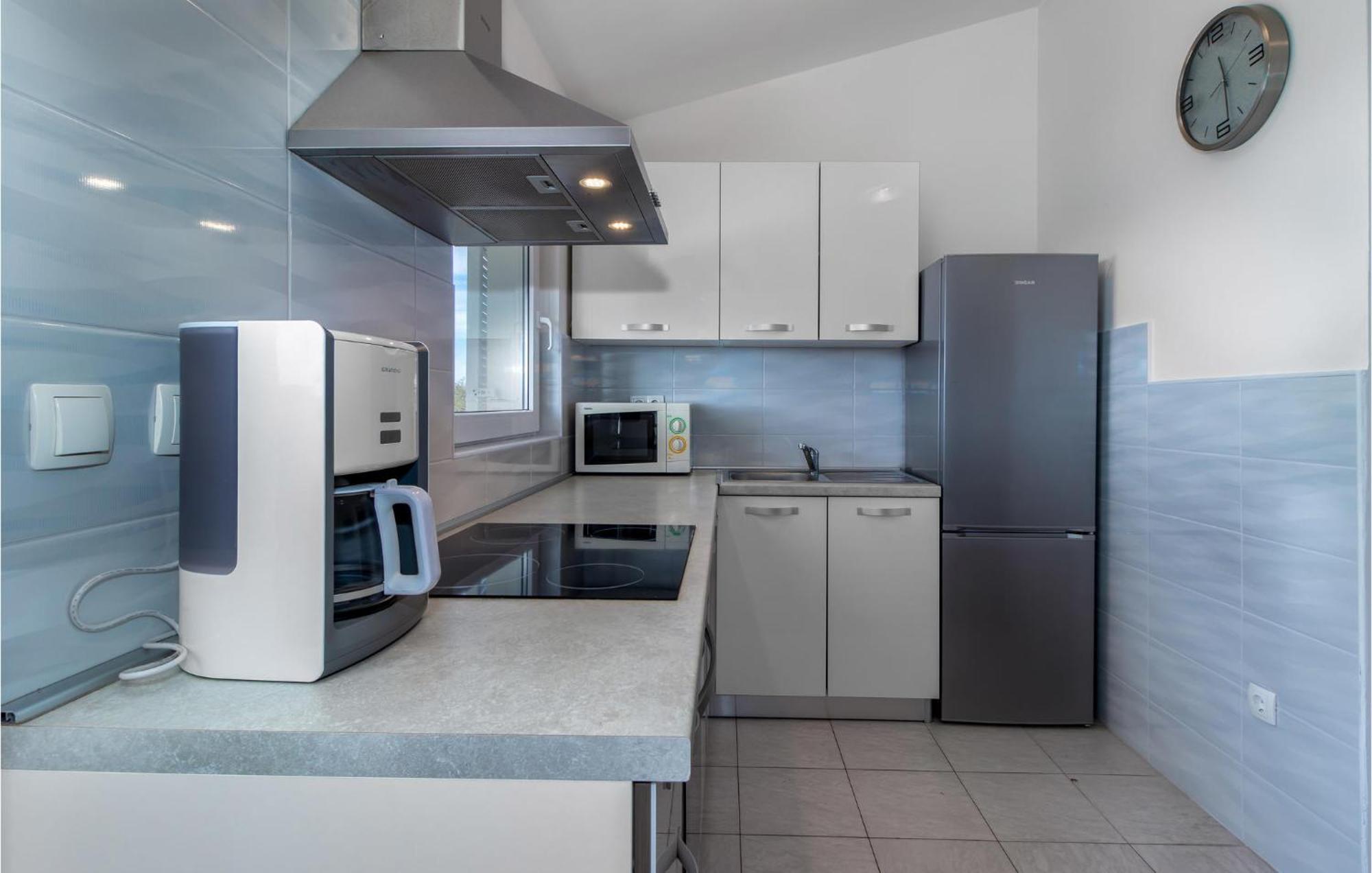 Stunning Apartment In Dramalj With House Sea View Ngoại thất bức ảnh
