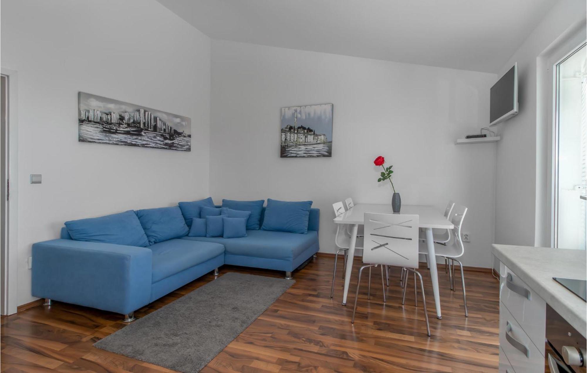 Stunning Apartment In Dramalj With House Sea View Ngoại thất bức ảnh